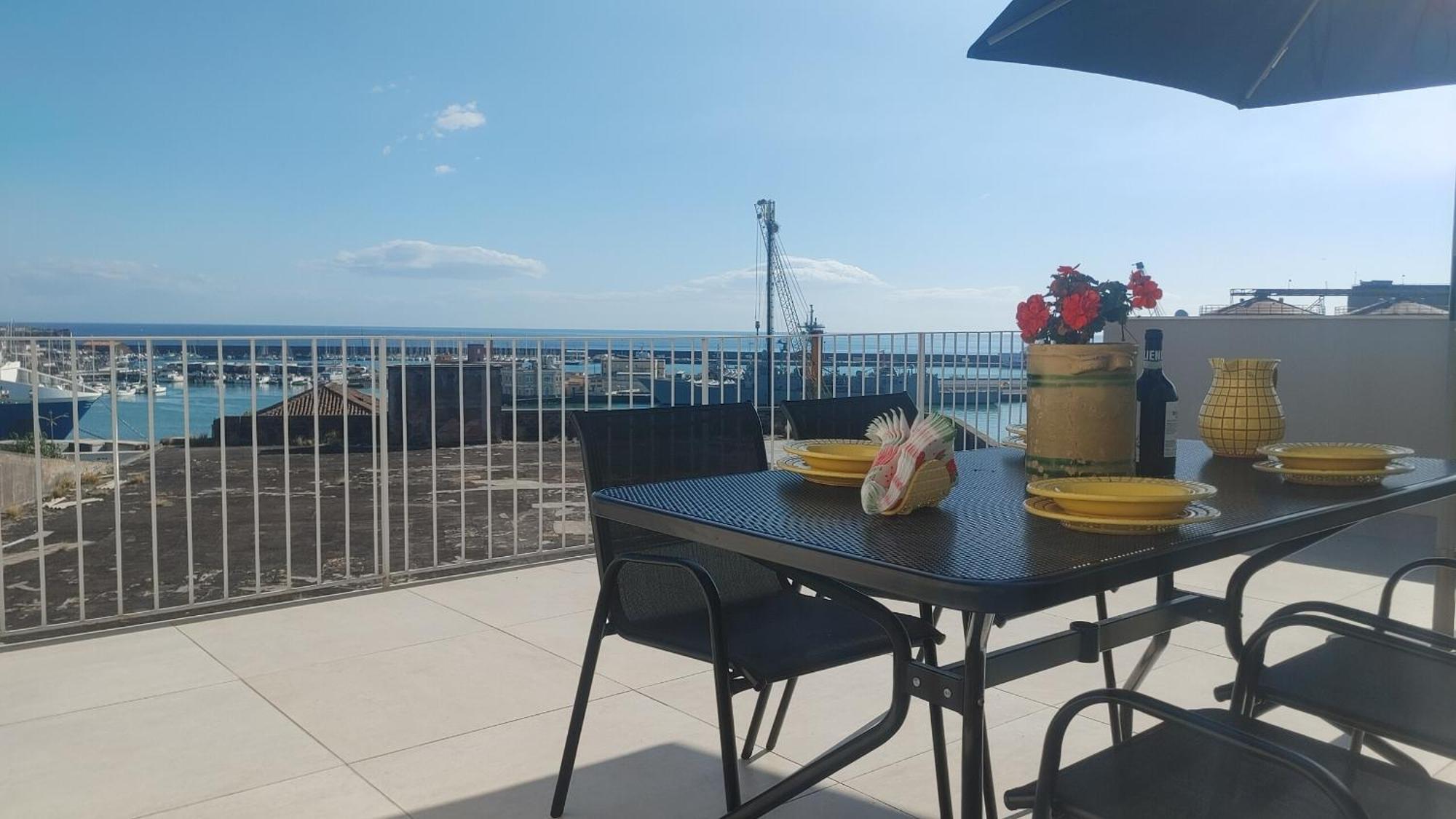 Attico Sul Porto Di Catania E Vista Vulcano Exterior foto